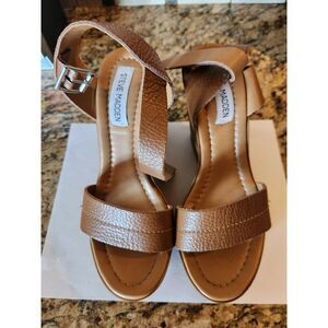 Steve Madden Lightly Used Wedge Heels Made In Italy  37 Nice Looking